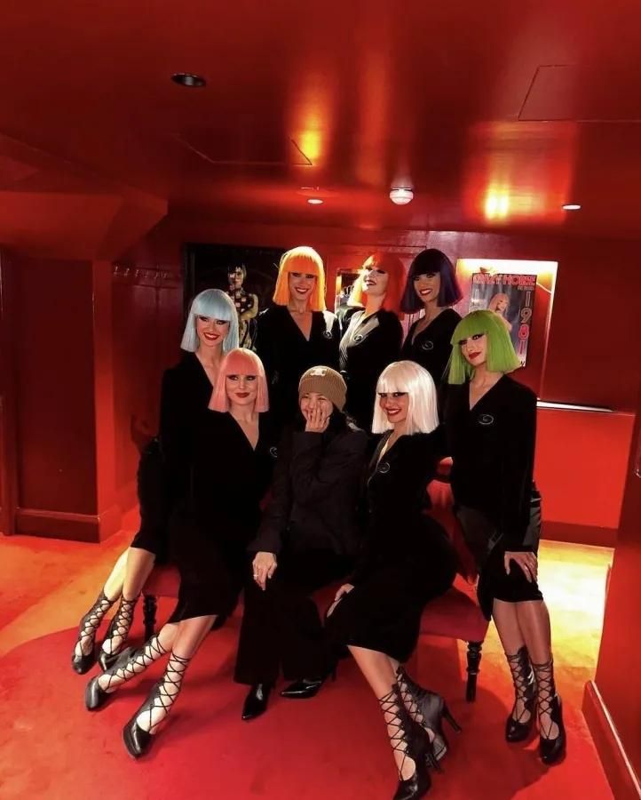 录取率仅4%！《疯马秀》女郎薪资曝光条件超严格