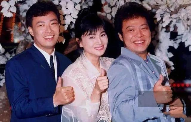 事实证明,67岁“无妻无子”的费玉清,已经踏上了另一条人生大道