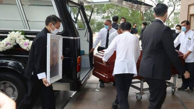 刘德华亡父出殡，全家24位成员详情曝光，华仔全程保护害羞女儿