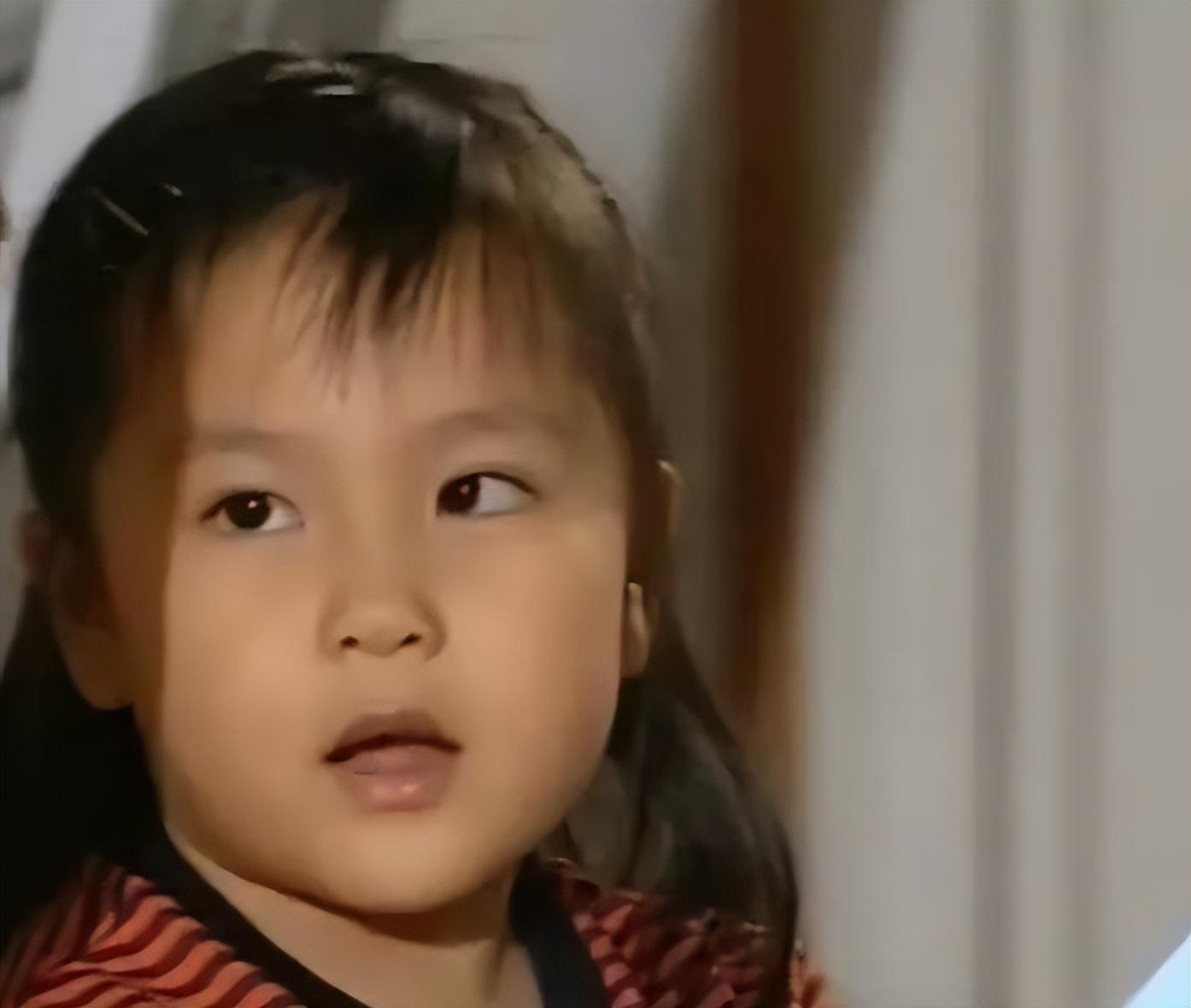 知名童星转行成跨国集团经理！34岁成熟又帅气，妹妹曾是TVB演员