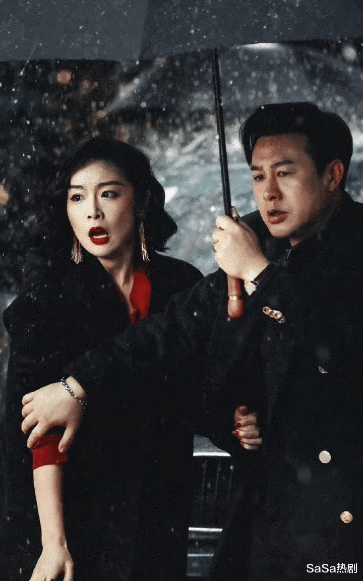 35岁大嫂高叶近照,网友:好像挺显老哦!高叶老公是黄海波系误读