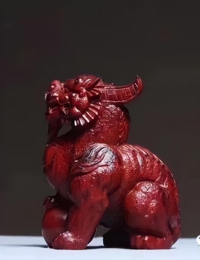 文玩|想用小叶紫檀雕个“招财神兽”,却不想雕出个“四不像”