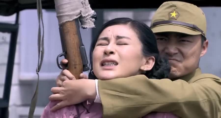 因长得漂亮,19岁的她被鬼子捉走,想要把她带走 - 历史资讯(主打网)