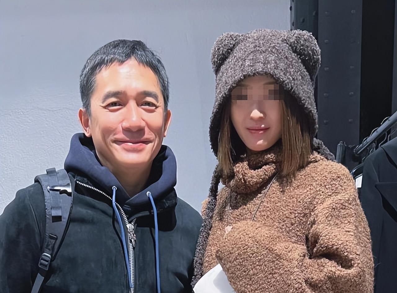 梁朝伟被曝在日本有孩子?日本网友街头发现其踪迹,疑似出轨画面