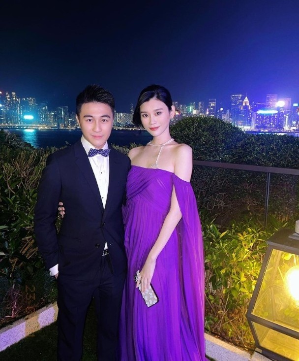 奚梦瑶|奚梦瑶素颜与路人合影被嘲不好看,本尊回应:我没化妆就是很普呀