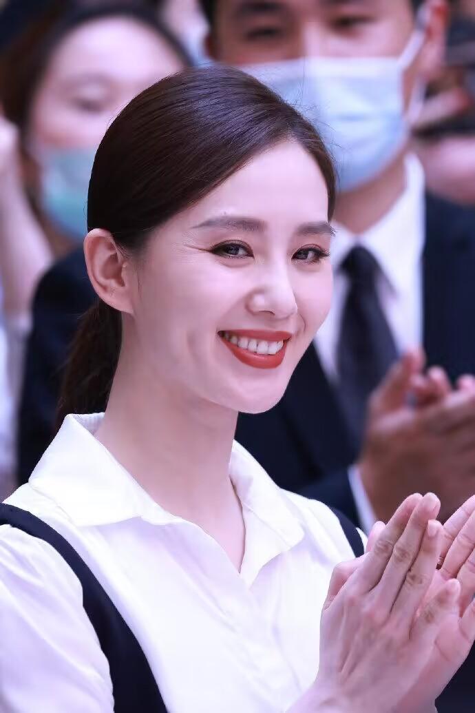 离开美颜后的刘诗诗,状态过于真实,和想象中差距太大