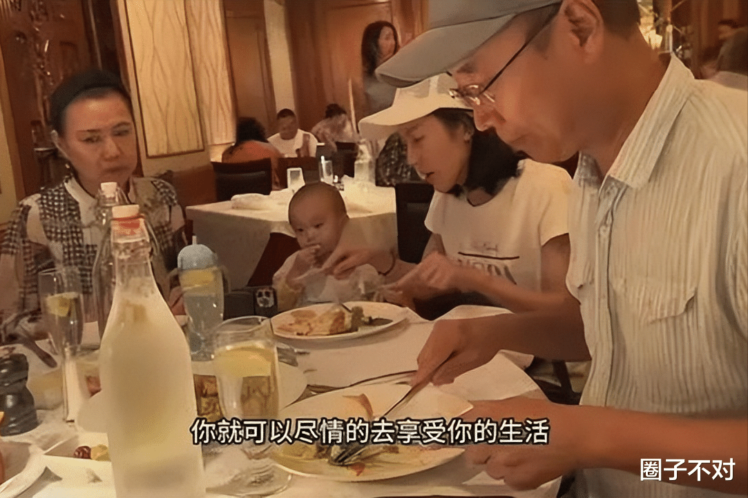 57岁演员三代定居美国，高调炫耀奢华生活，深扒细节后网友沉默了