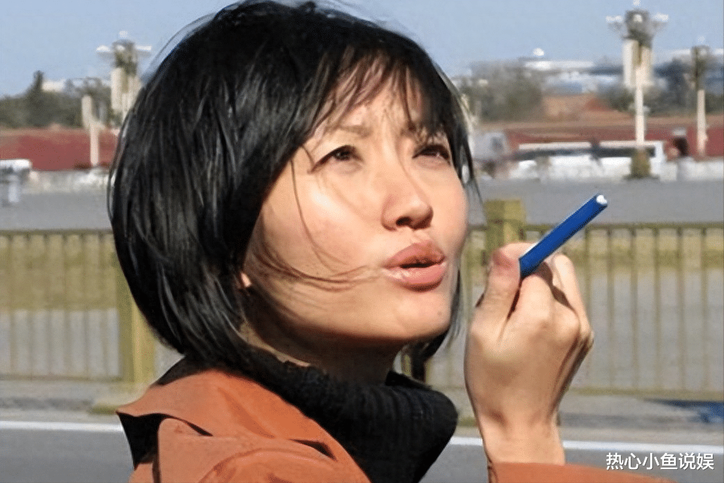 发表辱华言论、移居美国的“公知女神”柴静，如今下场咎由自取！