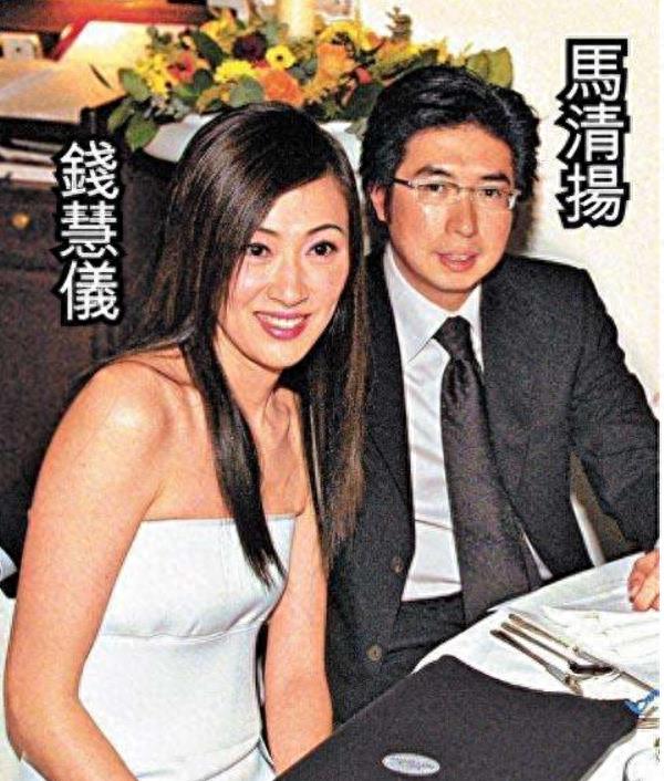 她嫁入豪门与父母反目，生2子1女后被扫地出门，丈夫新欢小她34岁