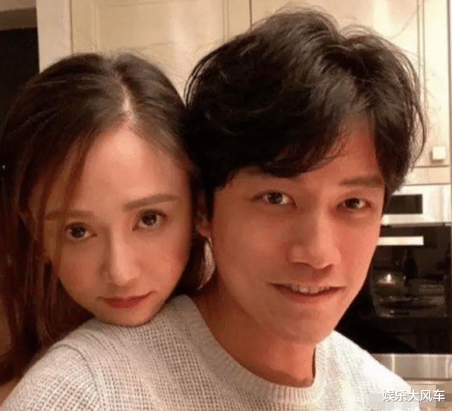 吴倩|艾伦夫妇同游日本秀恩爱,陈乔恩街头穿渔网引热议,网友:太辣眼