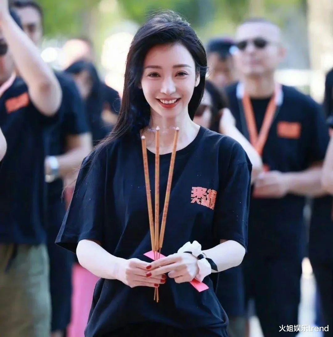 柳岩减肥暴瘦秒变易梦玲？瘦了的性感女星还性感吗？