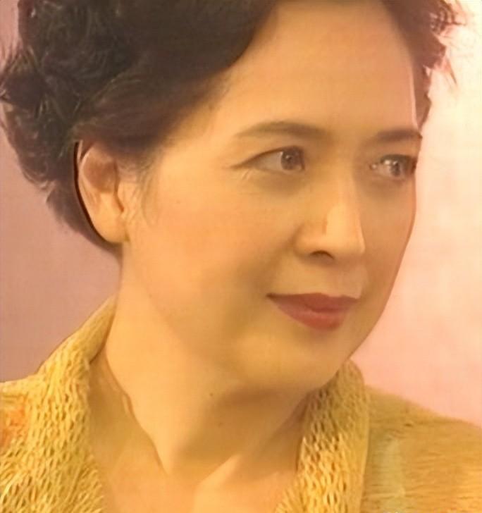 李嘉欣|33年了，李嘉欣终于遭到了“反噬”，庄明月、宝咏琴可以瞑目了