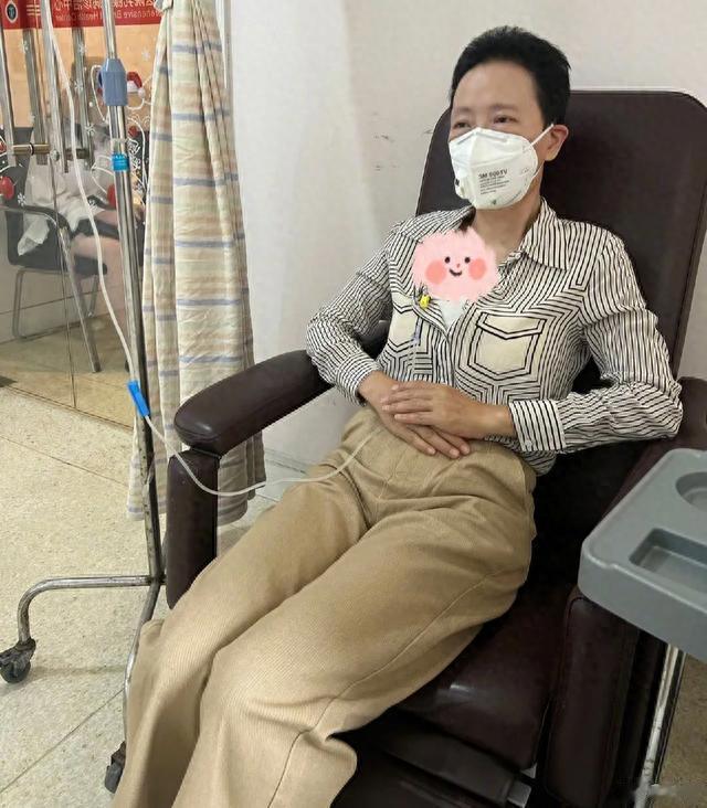 叶檀：生病后老公不见踪影，只有妈妈和妹妹陪伴，丁克下场很凄凉