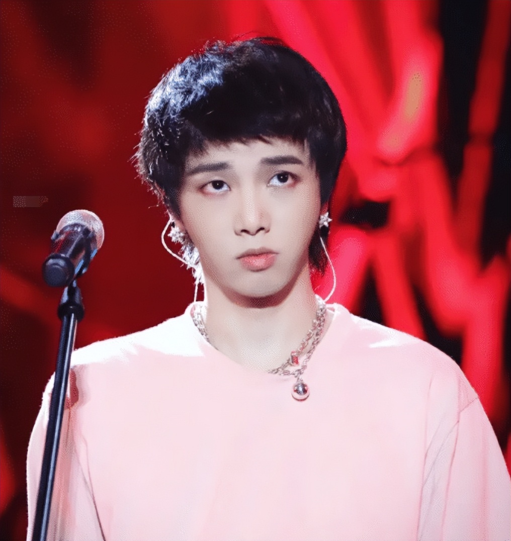 蔡徐坤,华晨宇,明明热度那么高,为啥我却没听过他们的代表作?