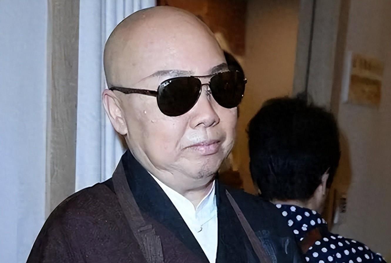 事实已证明,68岁“无妻无子”的费玉清,已经踏上了另一条人生大道