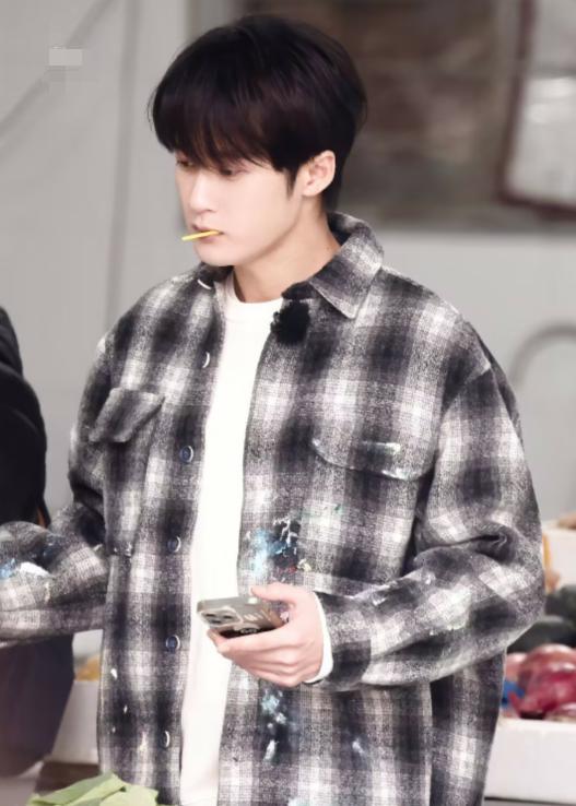 狂飙|吴彤可以啊,《狂飙》剧组立马安排上了,又看到老默杀鱼了