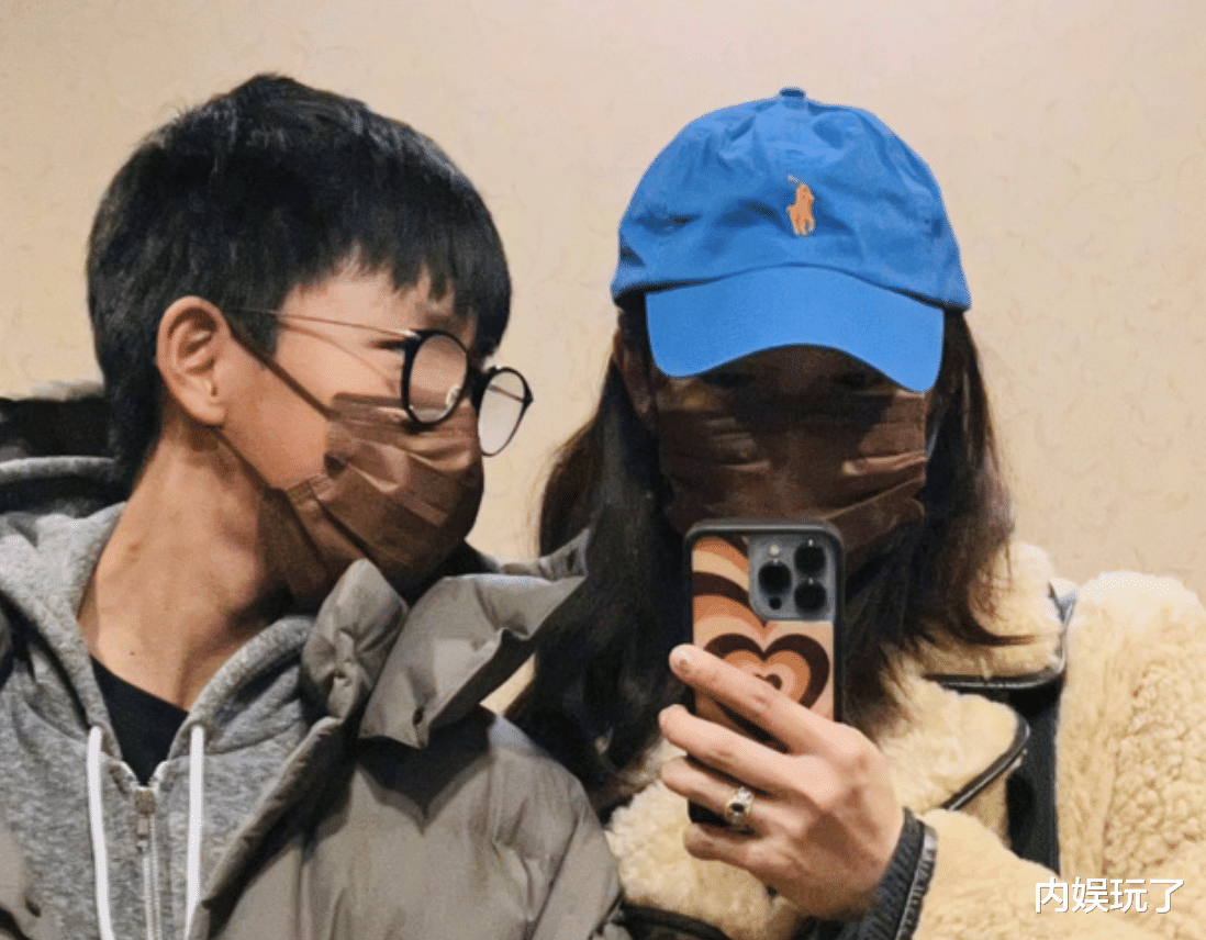 白百何晒儿子近照,16岁元宝身高超1米8,颜值得亏没随他爸