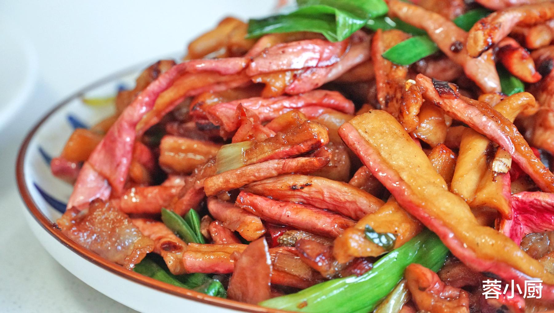 萝卜干|霜降过后，碰到此菜别手软，一次买10斤晒干储存起来，炒肉真下饭