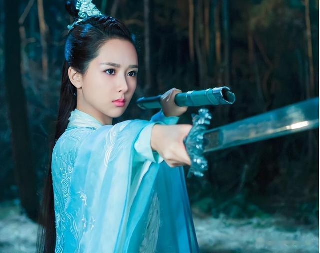 表面红得发紫，却拿不出一首像样的代表作，这10位明星太尴尬