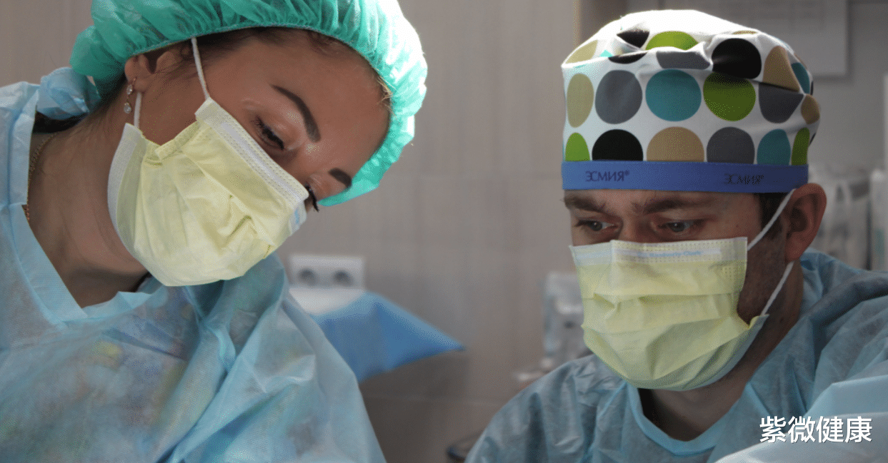 菌群失衡危害大，一家五口全中招！老爷子还被检查出早期癌变