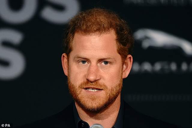 挖掘机|哈里前情人变“掘金者”,频上节目曝与其相处细节,哈里始料未及