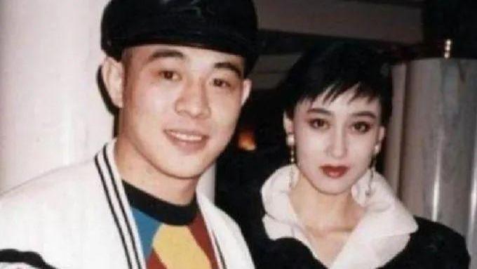 李连杰|李连杰小女儿发育过猛，穿露脐装又美又欲，19岁身材胜过利智