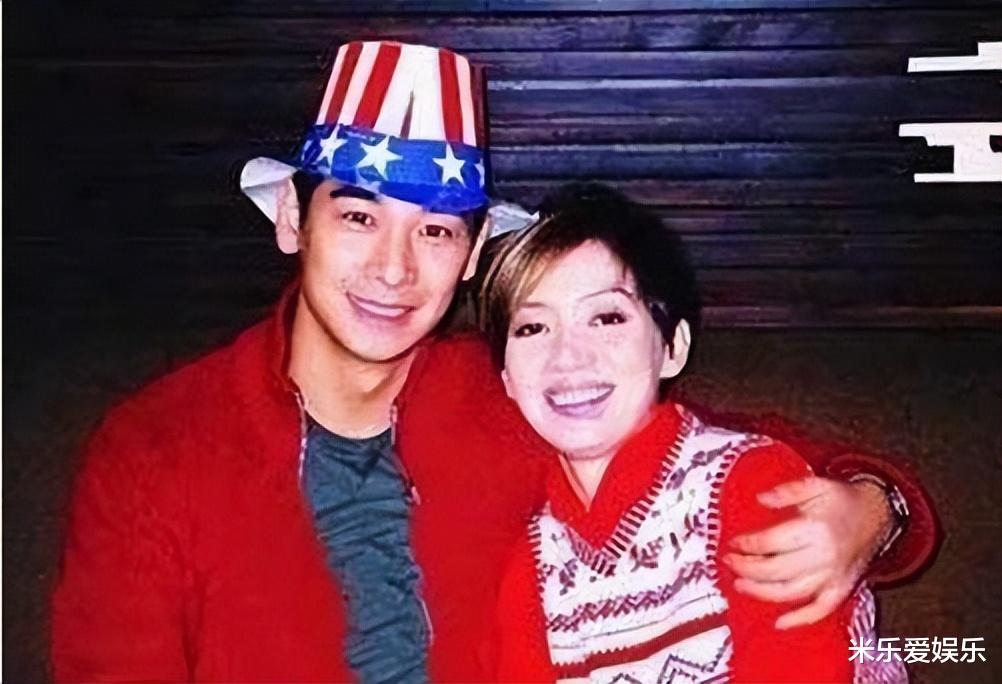 2003年，梅艳芳在临终之前，多次嘱咐：“我死都不见那两个人！”