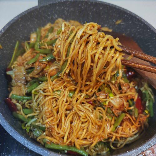 豆角焖面|豆角焖面详细教程