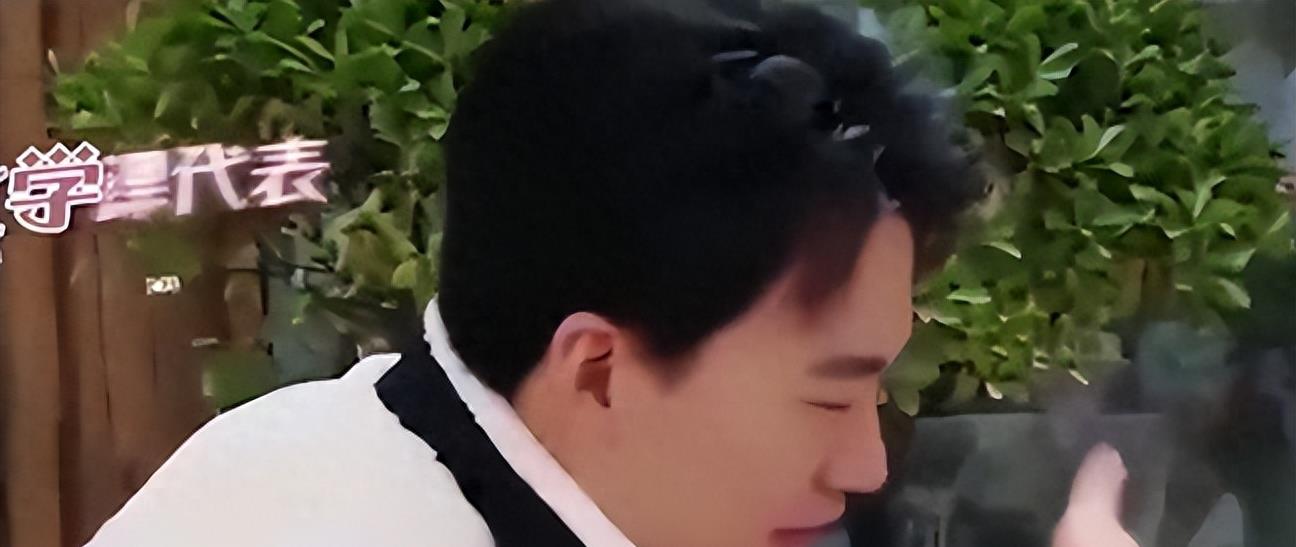 这一次,郭德纲对郭汾阳的偏宠,彻底撕开了郭麒麟的尴尬处境