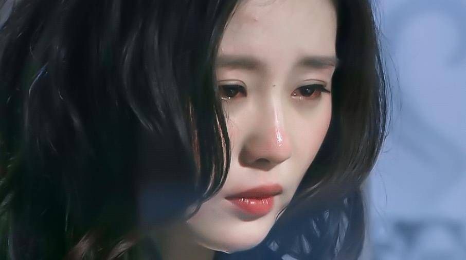 36岁刘诗诗终现原形,眼窝凹陷褶皱明显,原是与吴奇隆争抢养权?
