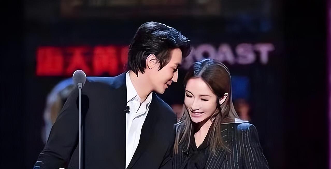 44岁萧亚轩：10亿身家，约会数百位小鲜肉，如今长相无法忍直视