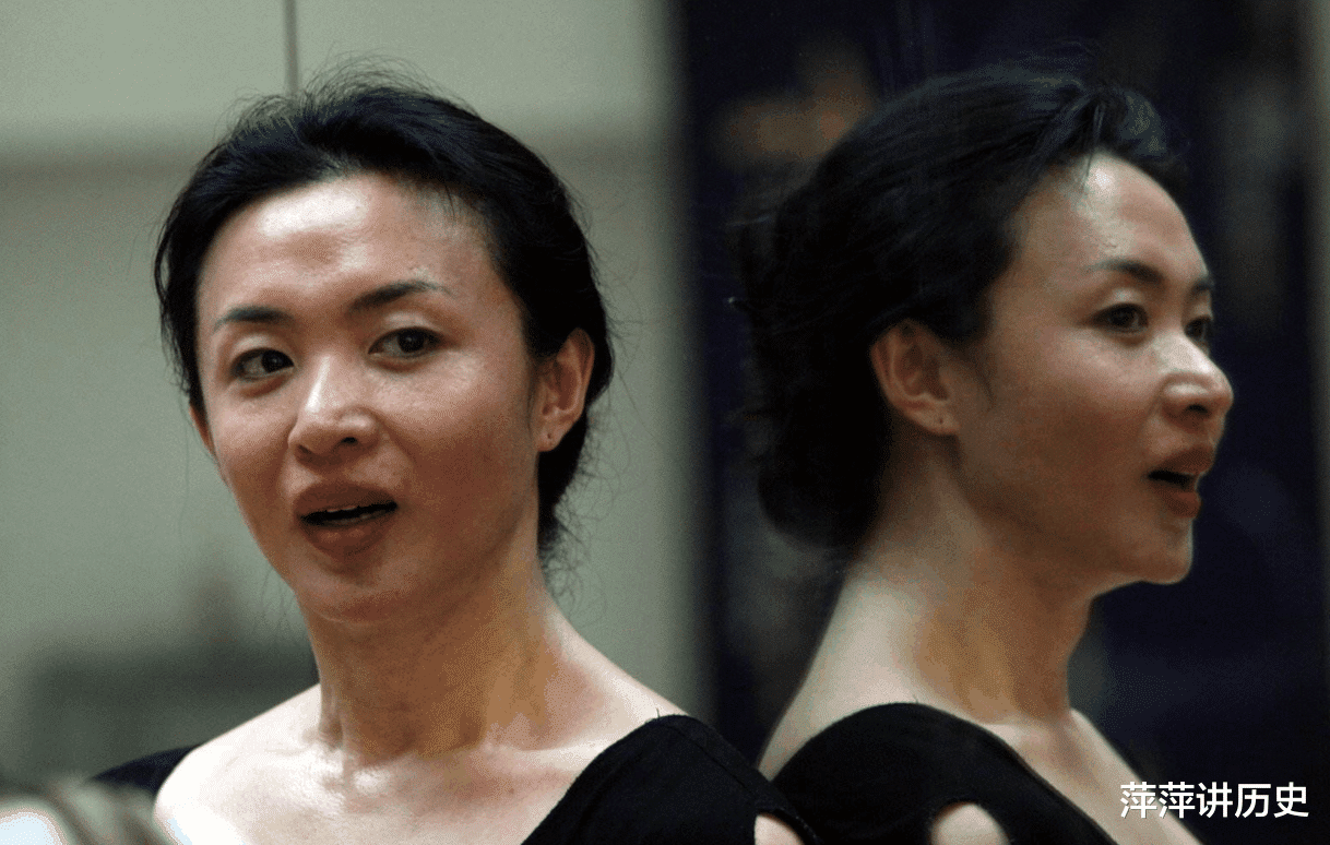 生儿不如养儿！20年前金星领养的三个孩子，如今怎样了！