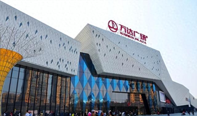 69岁的王健林，憔悴劳累暴瘦成竹竿：王思聪若是当年娶了她就好了