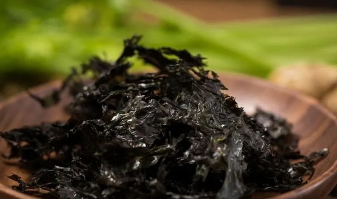 41岁男子尿酸710，并发尿毒症离世，提醒：4种蔬菜是“痛风”