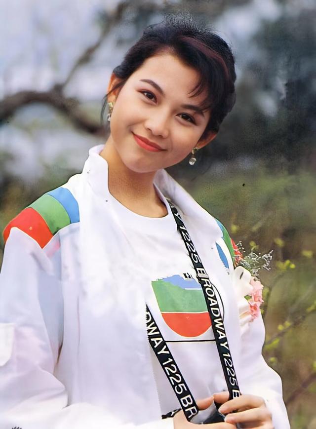 蔡少芬|这一次，蔡少芬给娱乐圈的明星敲响了“警钟”