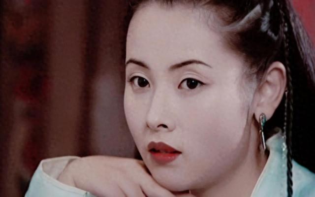 她41岁不顾反对嫁穷丑男,43岁被夫夺财失子,如今终于苦尽甘来