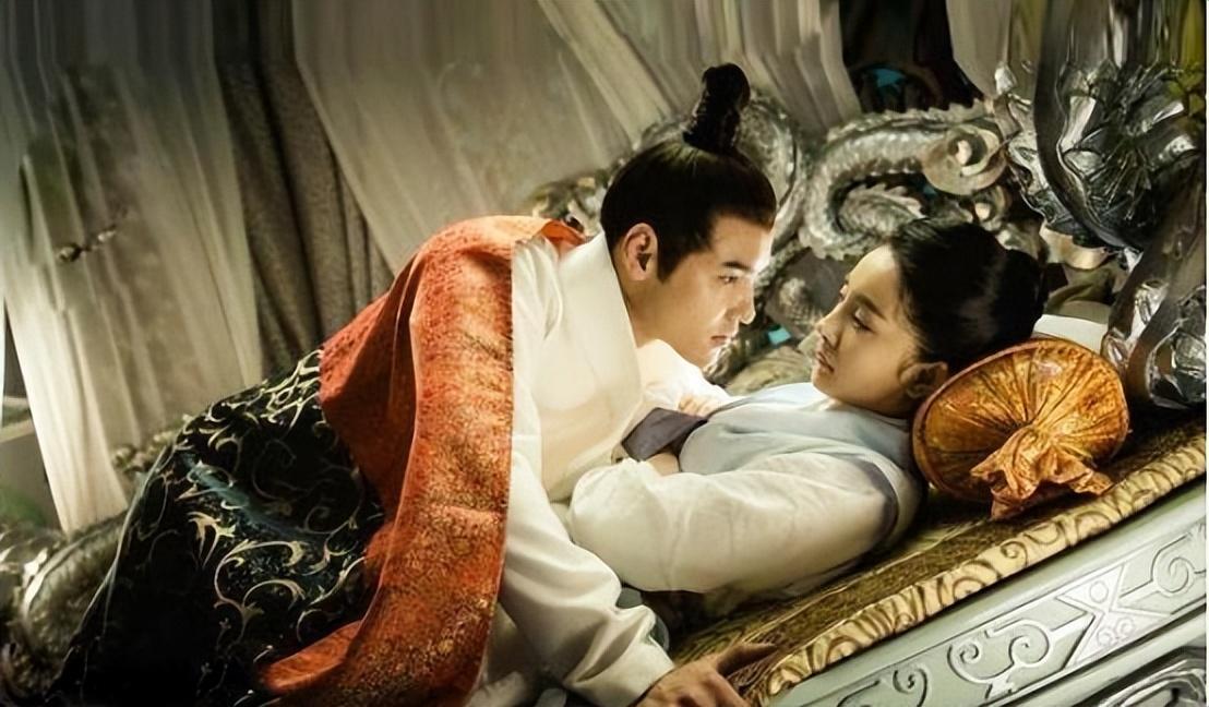 上半身看着很正常,镜头向下移再看:惊呆了!