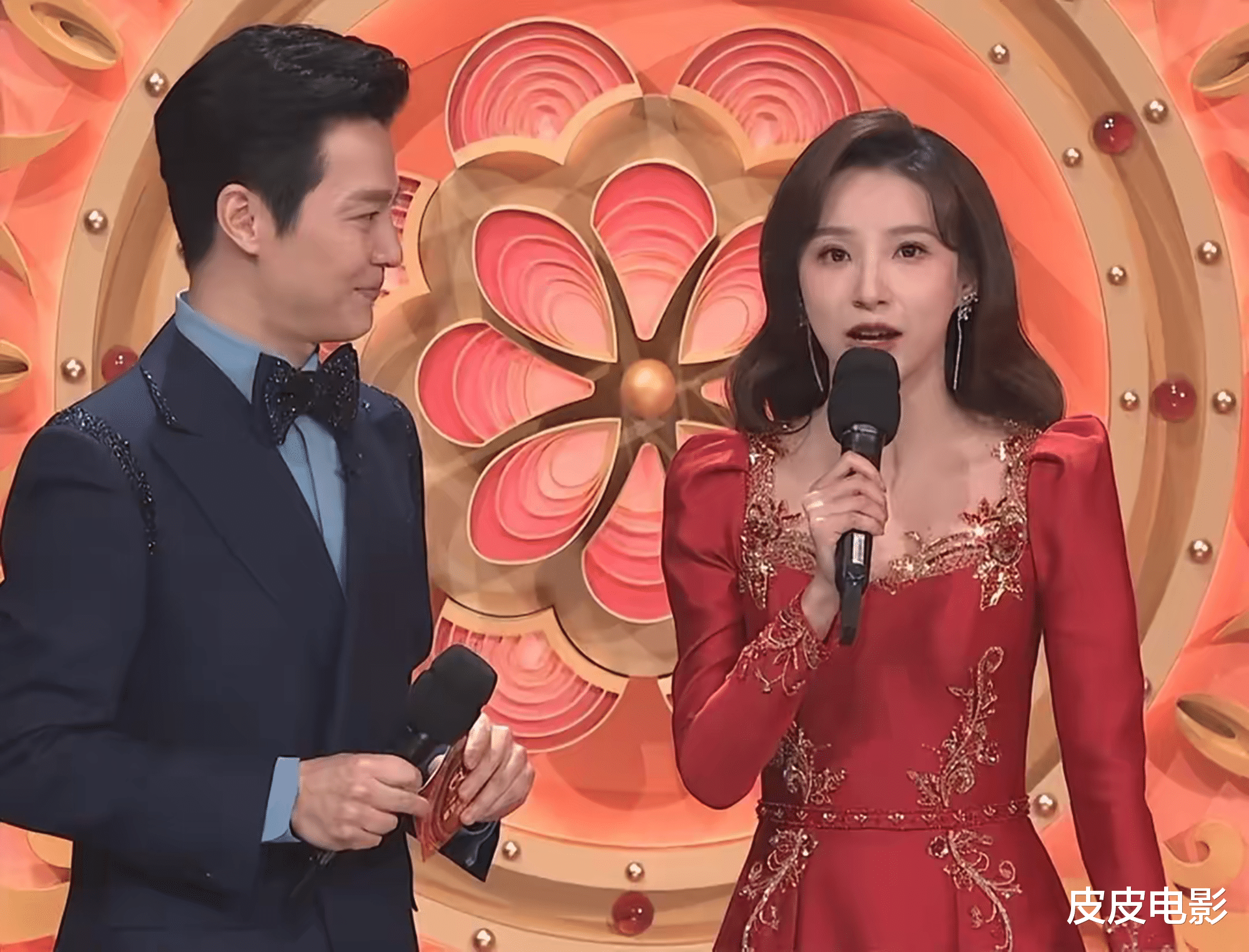 龙年“春晚”排成这样,我断言:观众看完,会站起来鼓掌