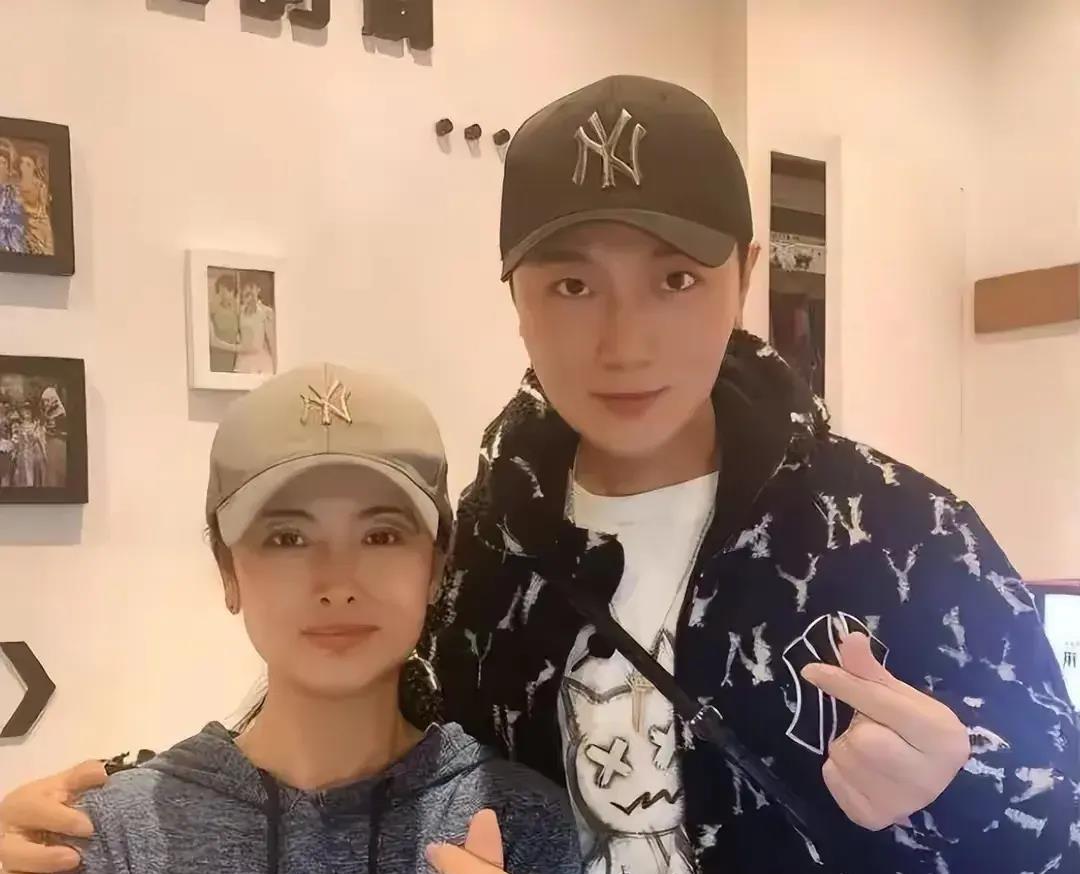 田亮离婚了, 田亮前妻离婚后独自带孩子,如今如何