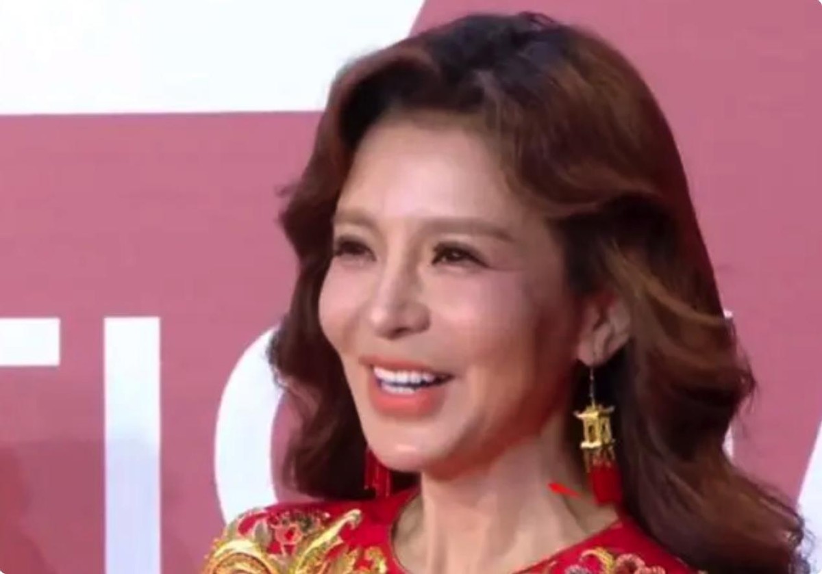 央视成“照妖镜”,现场生图朱迅显老,殷桃太普通,赵丽颖赢麻了