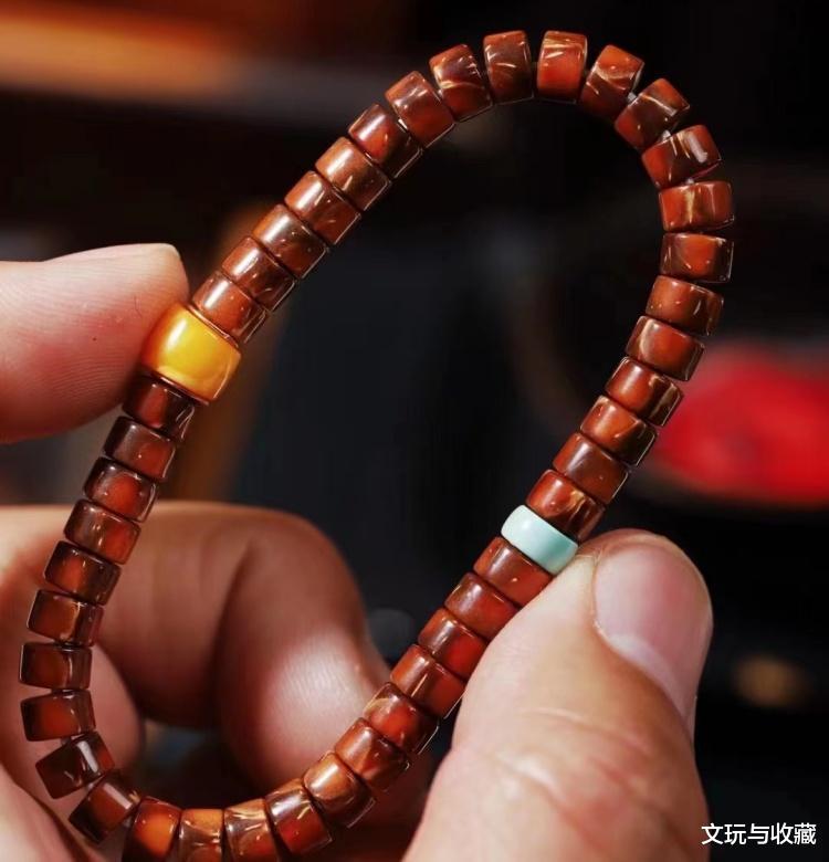 江湖再大也大不过我手中的方寸文玩,盘手串不疯魔也成活