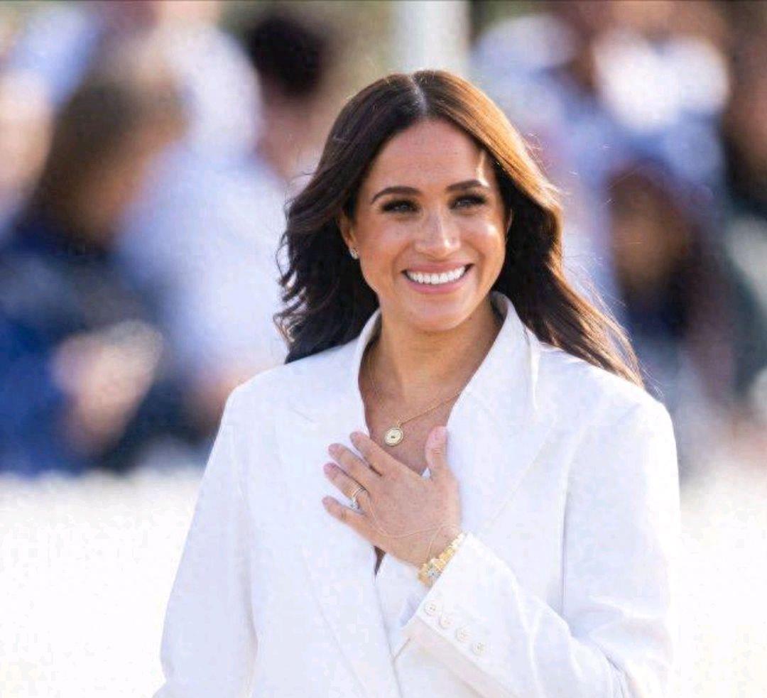 全程黑脸!凯特首次被拍到生气,网友:事关夏洛特公主很难不在意!