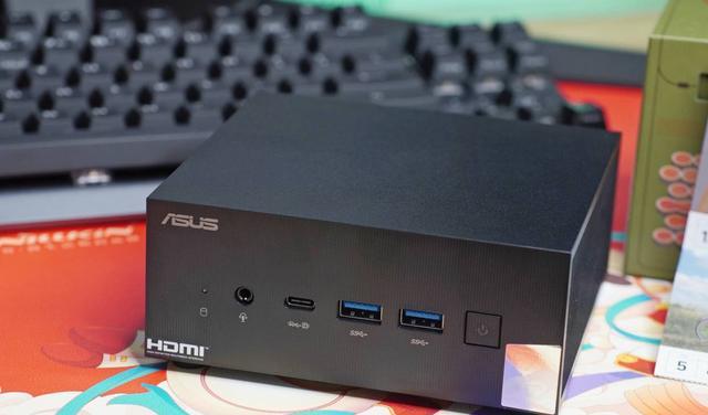华硕|华硕PN53：搭载AMDRyzen6600H，迷你小主机也有够强的性能