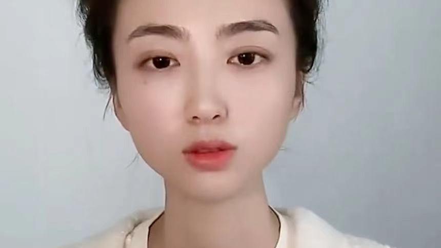 白珊珊20秒视频一夜涨粉50万，多张私密照流出，网友：难怪是头牌