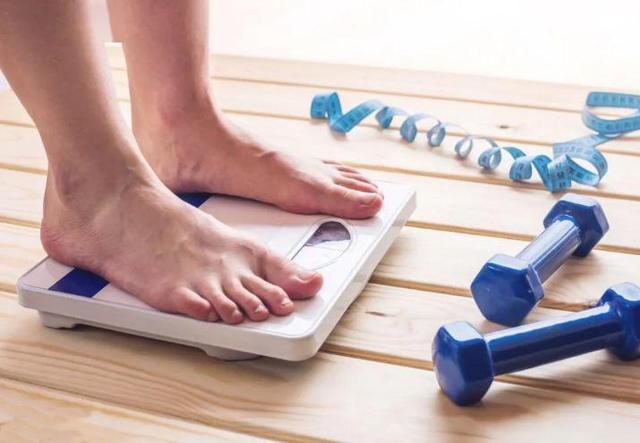 体检|人到中年体检时，这5个指标都正常，说明身体素质还不错