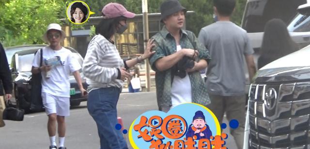 |白百何聚餐烟酒不离手休闲穿搭外出骑行