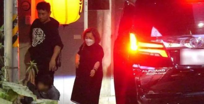 吴奇隆|好男人!吴奇隆现身台北餐厅,带儿子为刘诗诗庆生,亲自给儿子喂饭!