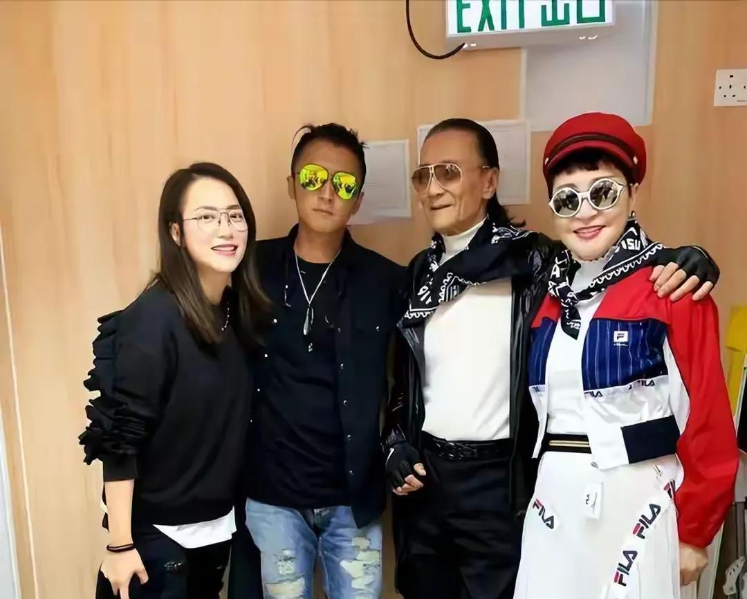 金牌经纪人霍汶希，女儿如今十岁了，生父成谜引猜测！