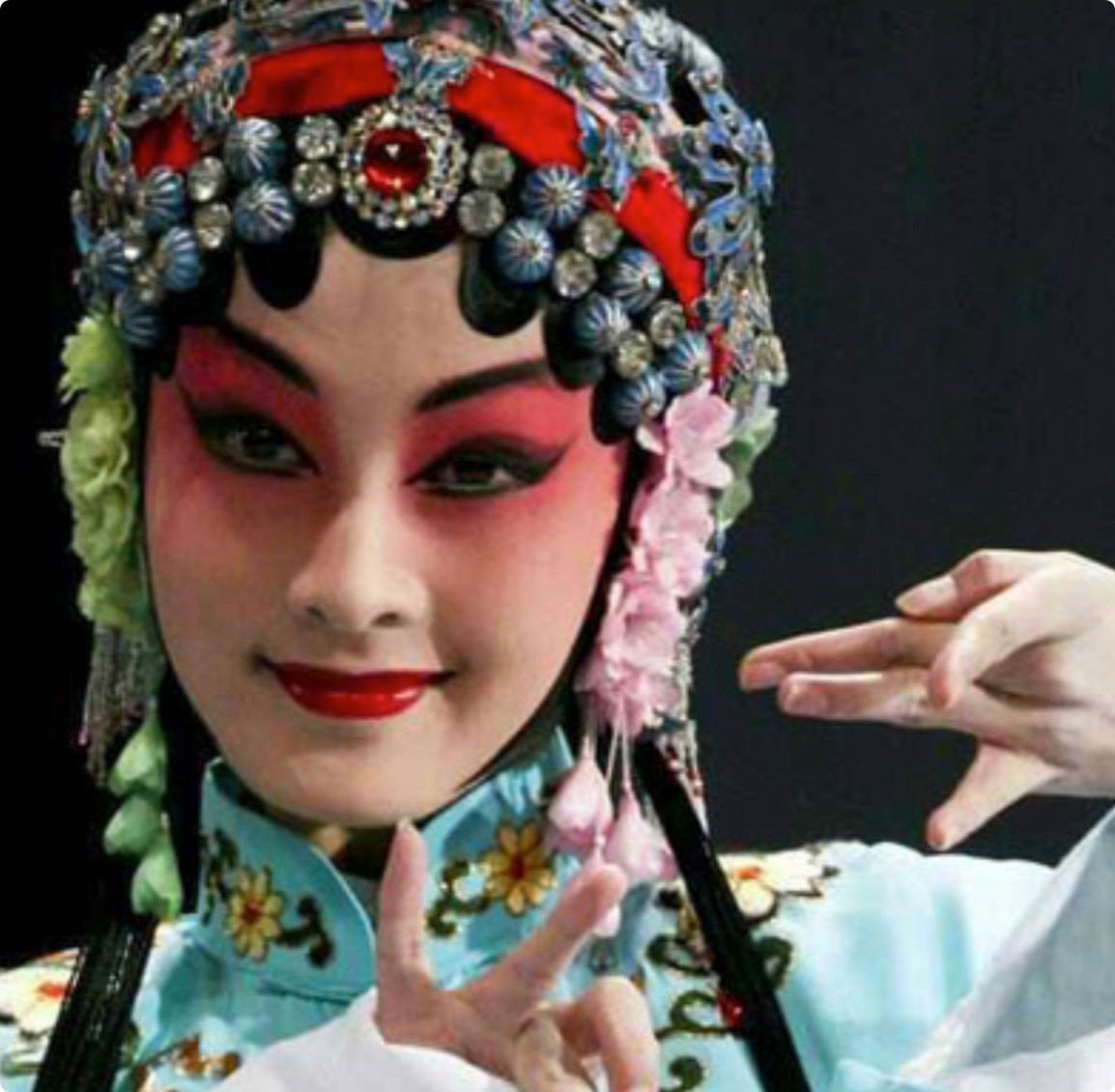 梦中的那片海|梦中的那片海：一脸苦相却要演“第一美女”，谁的审美出了问题？