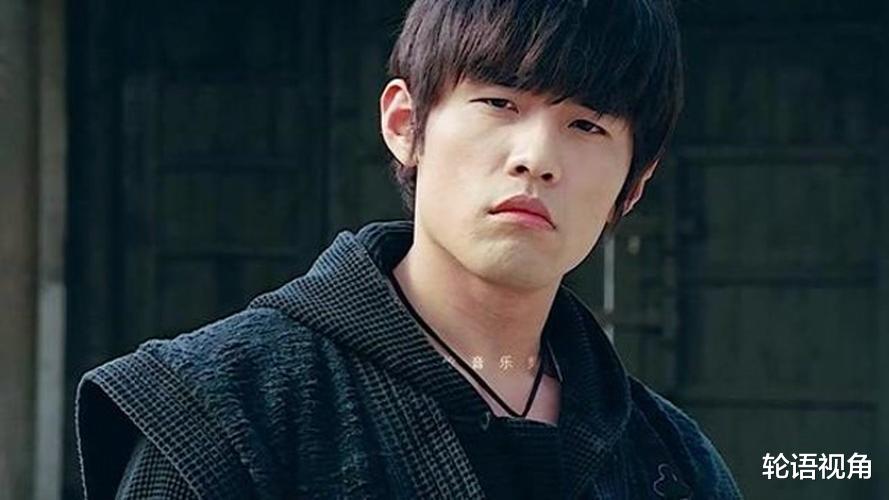 周星驰|周星驰一天2瓜!被曝跟林允闹掰,晒照片隔空喊话周杰伦:香港见